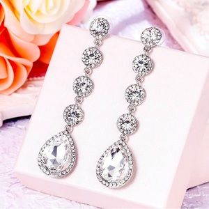 ✨Silver Austrian Crystal Drop Earrings